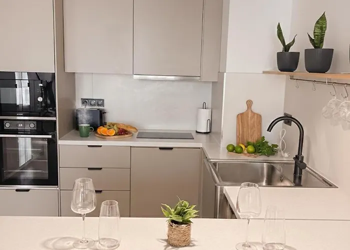 Near Mr Bricolage דירה וארנה